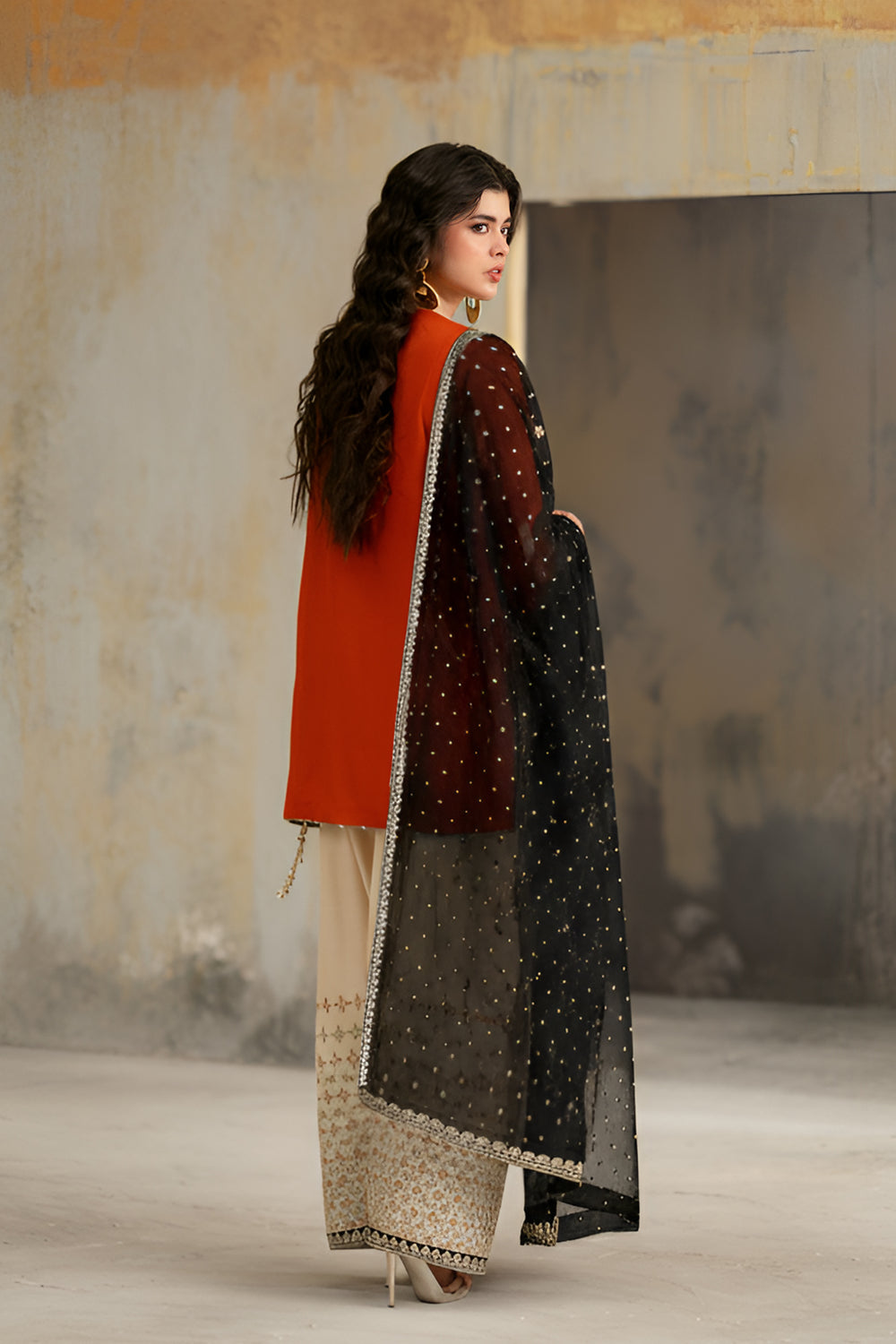 EMBROIDERED SUIT