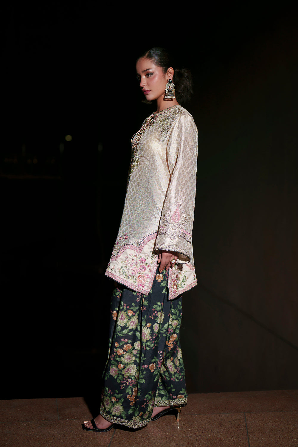 EMBROIDERED SUIT
