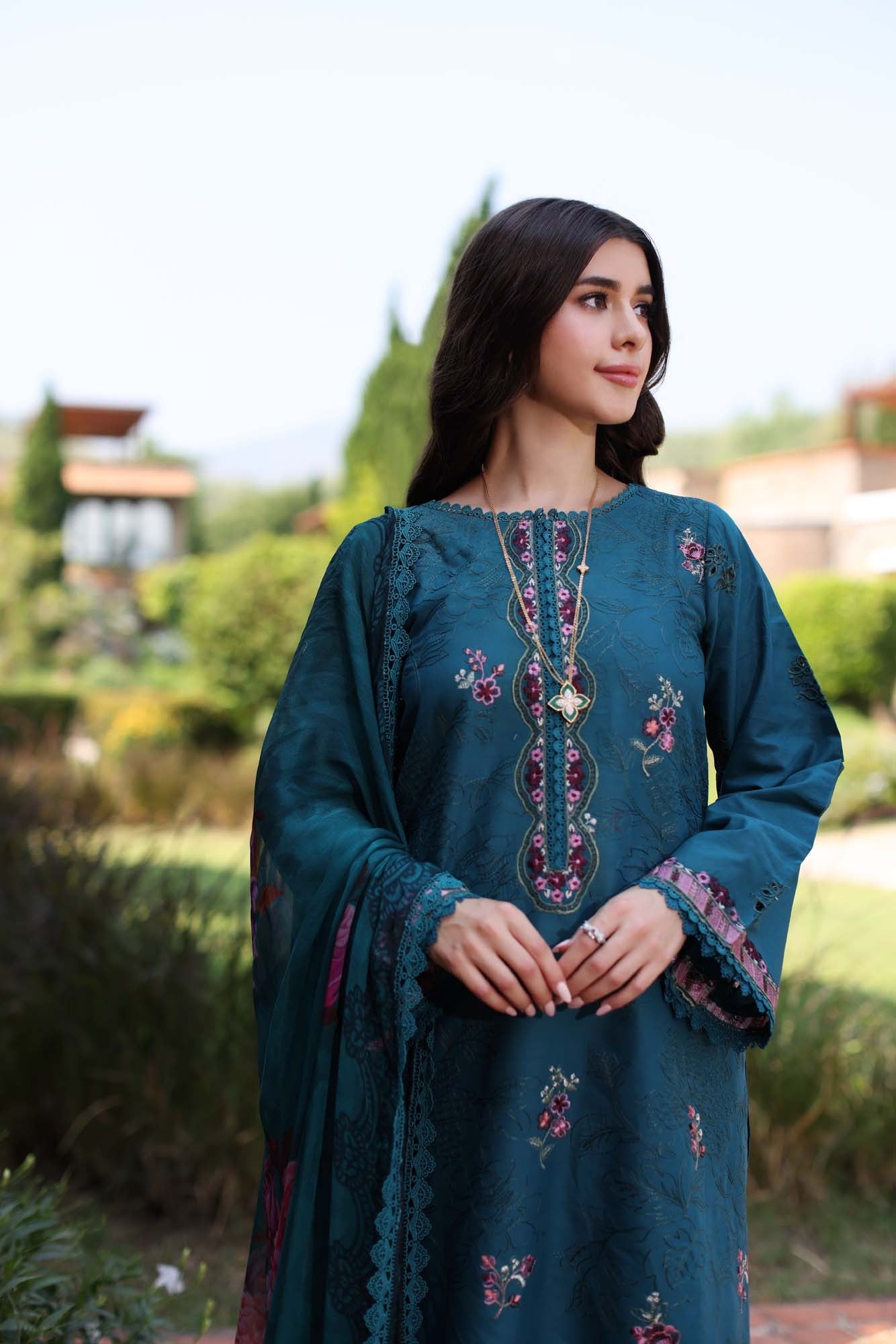 NOOR EID LUXE PRINKARI - D9