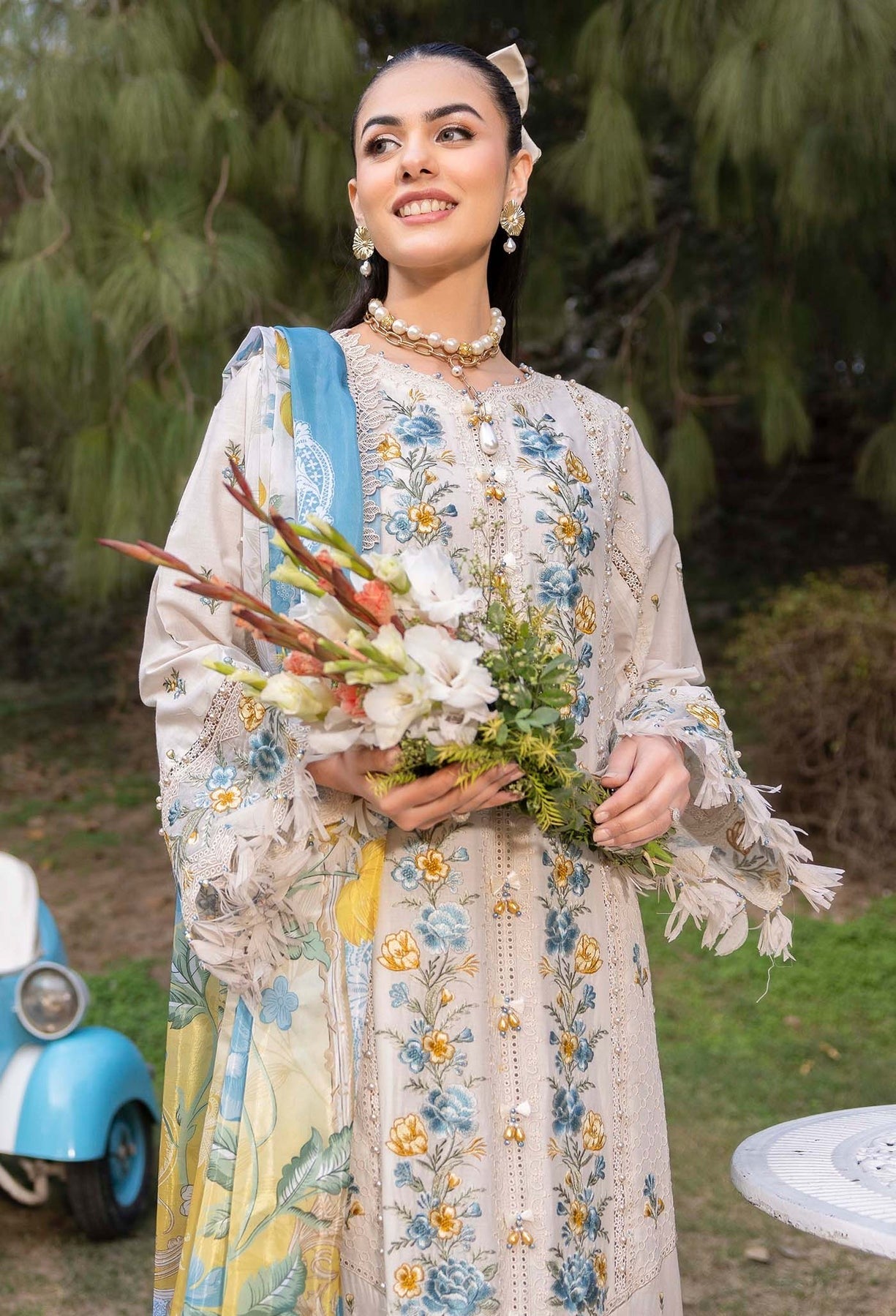 Gull Rukh Lawn