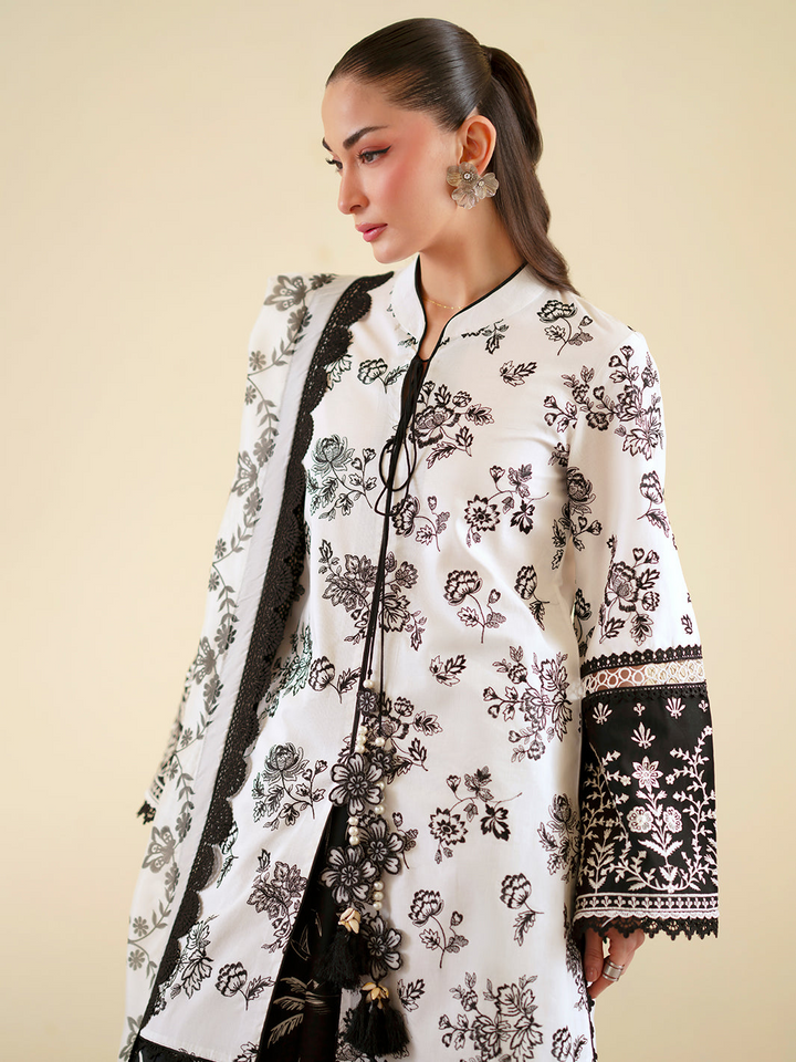 Ember 3 PC Lawn &