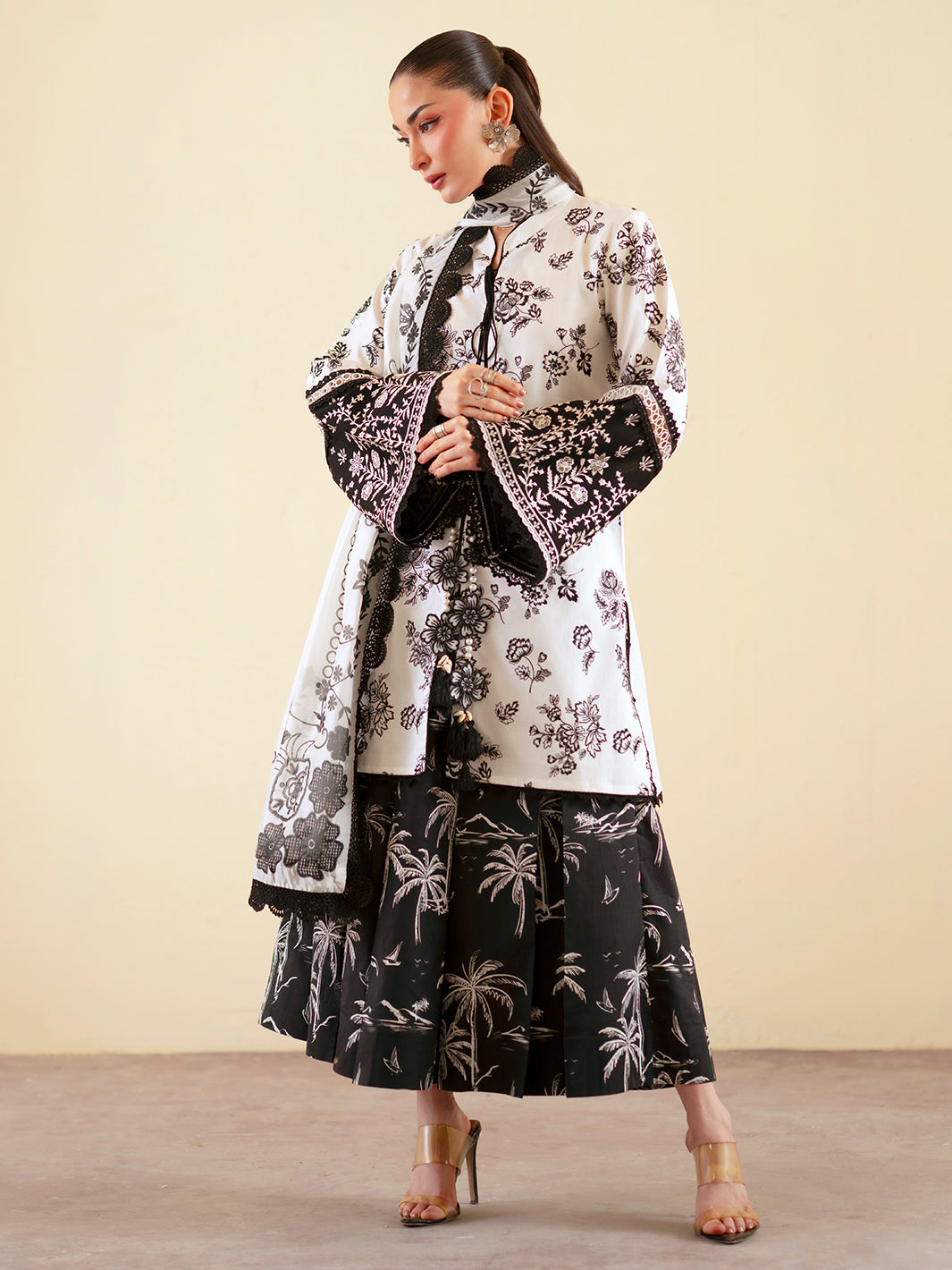 Ember 3 PC Lawn &