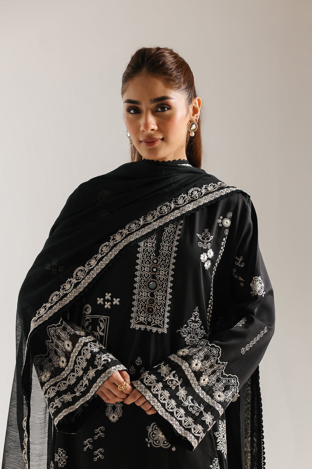 EMBROIDERED SUIT