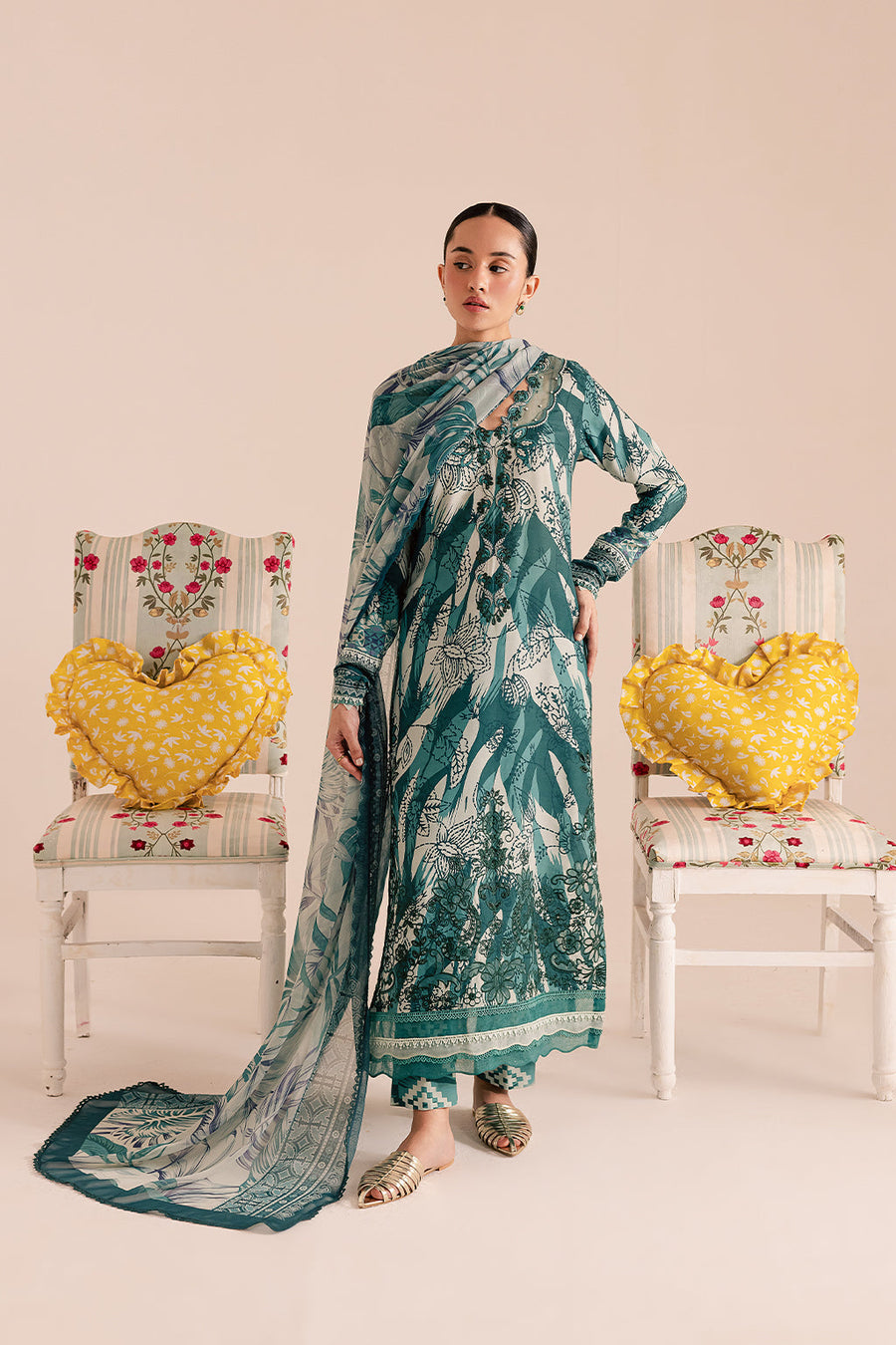 Embroidered lawn 3pc