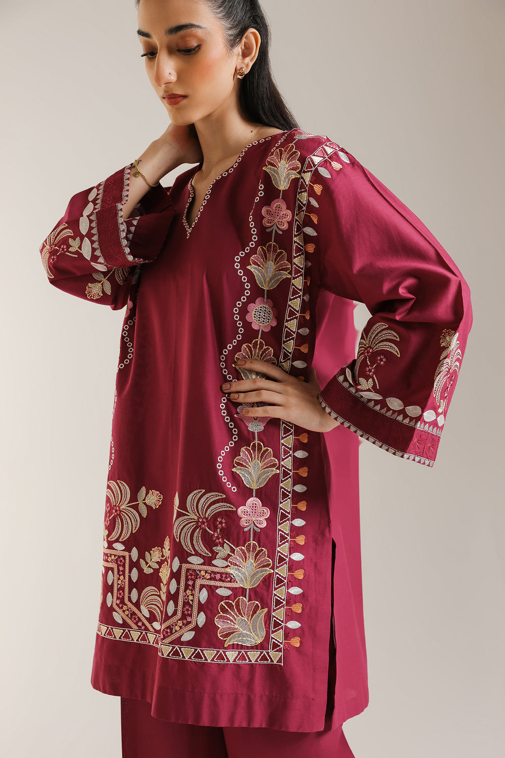 EMBROIDERED SUIT