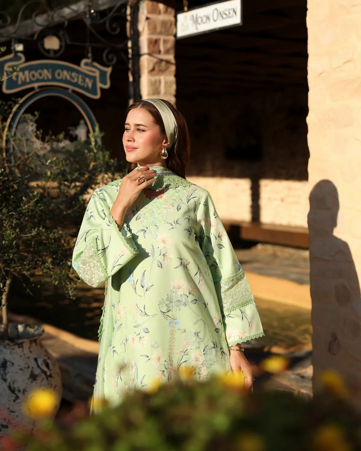 Ayleen Summer Lawn