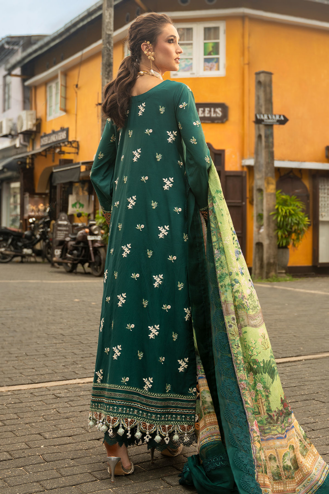Neroli Luxury Lawn