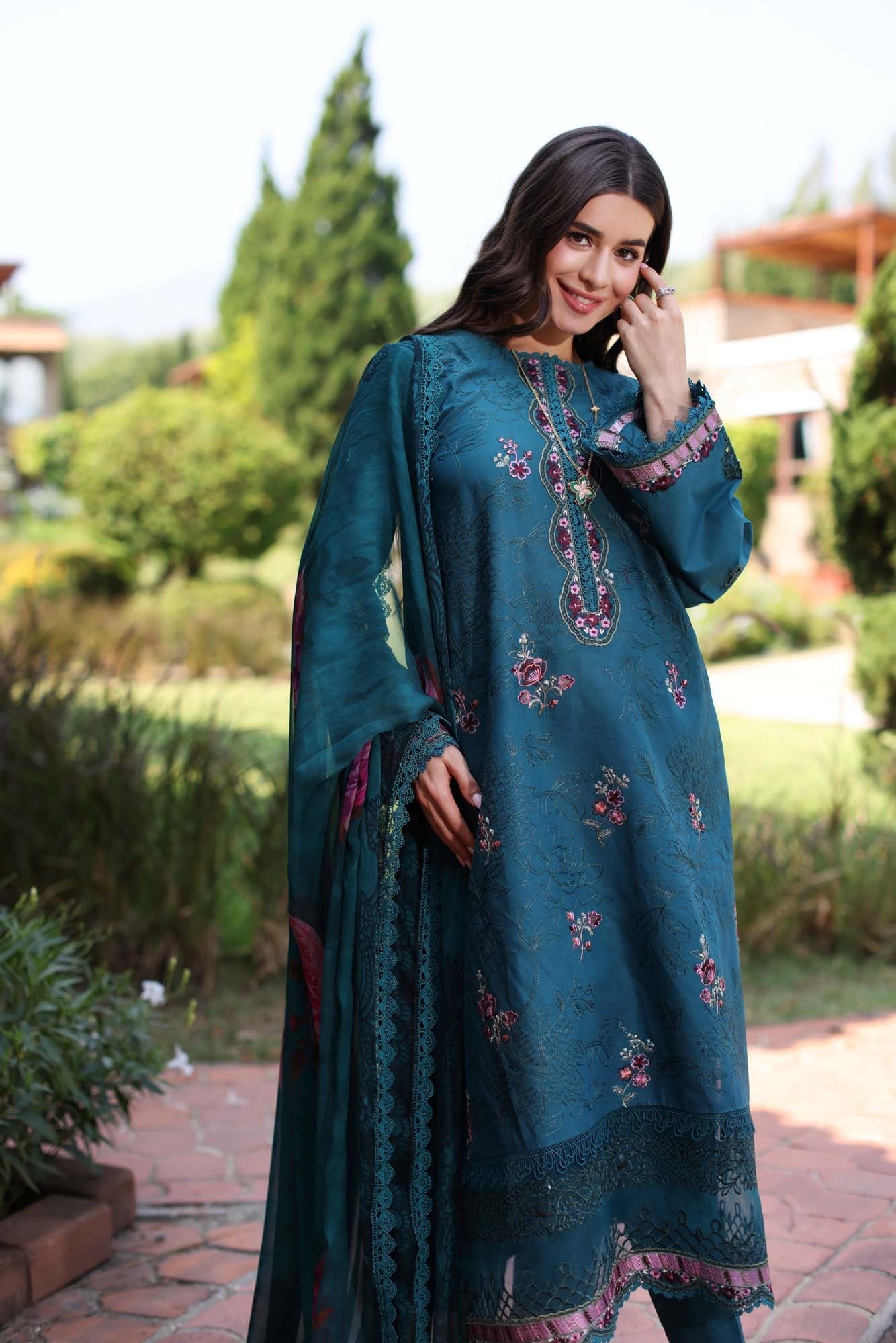 NOOR EID LUXE PRINKARI - D9