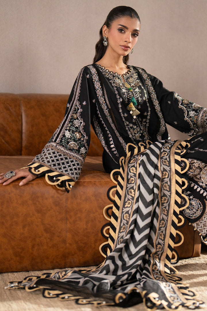 EMBROIDERED SUIT