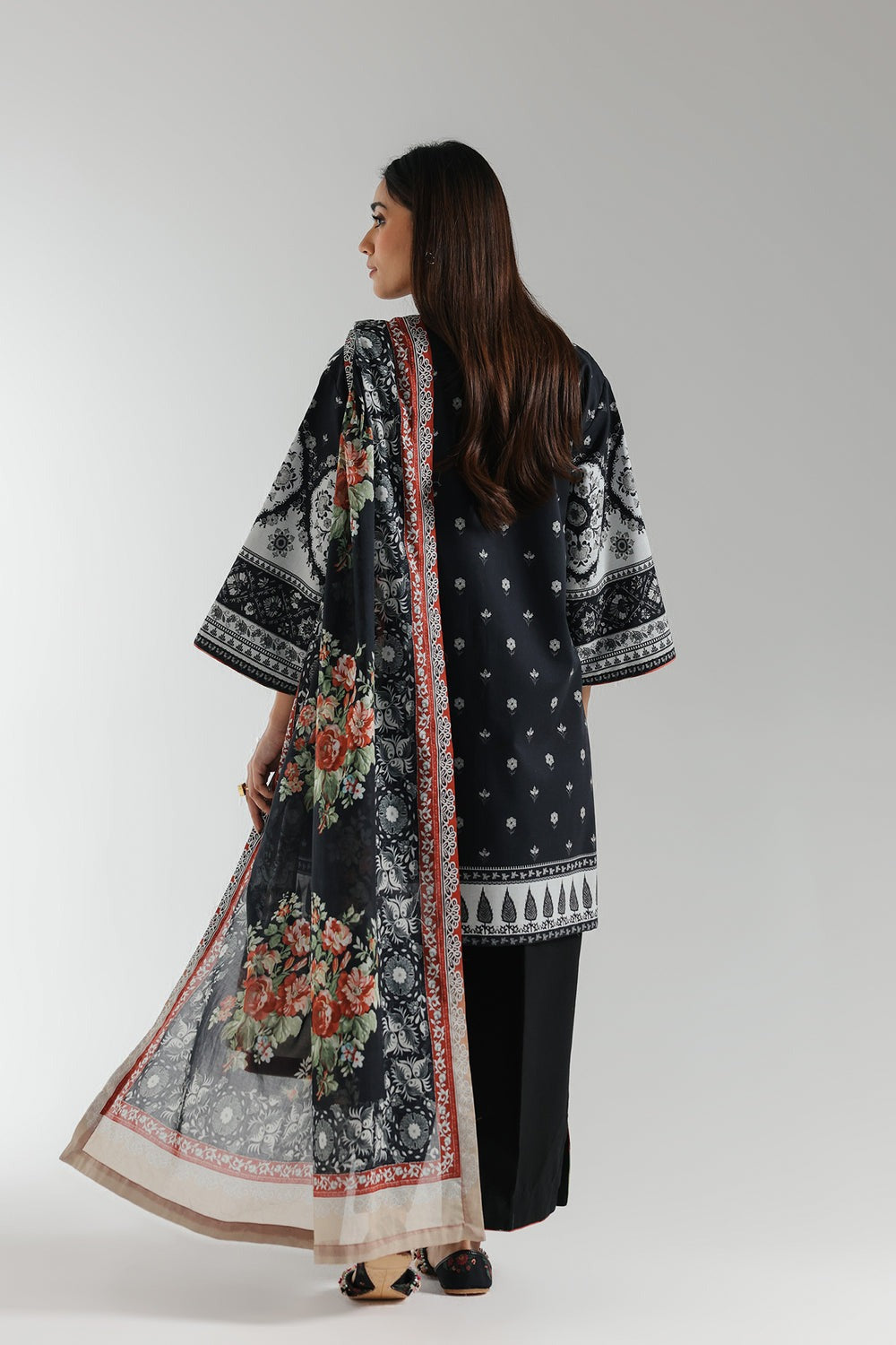 PRINTED SUIT