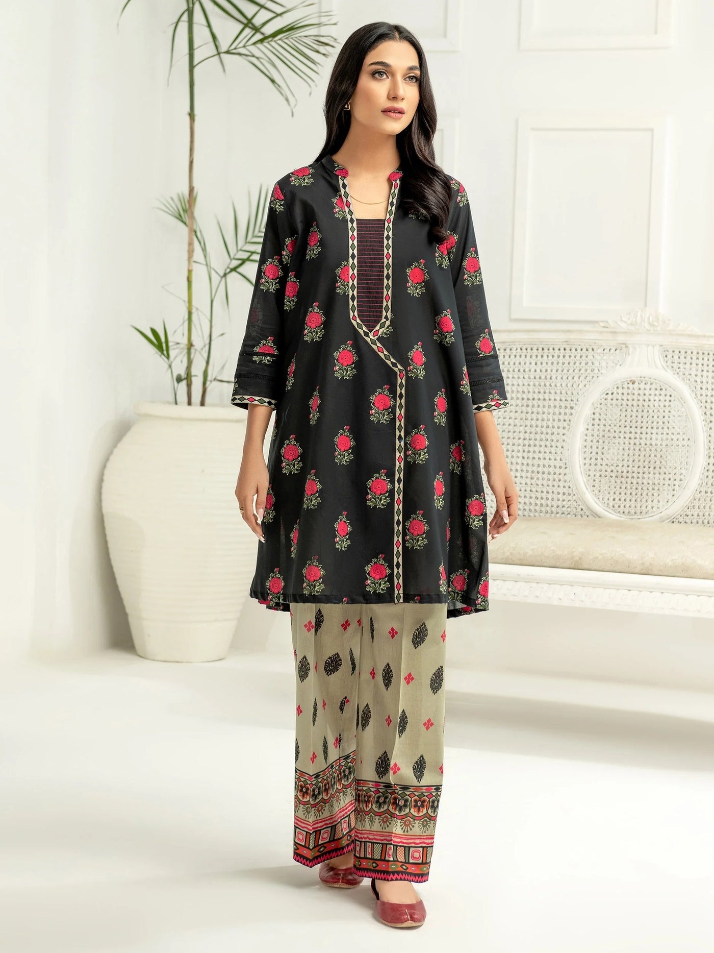 LIMELIGHT UNSTITCHED PRINTED LAWN