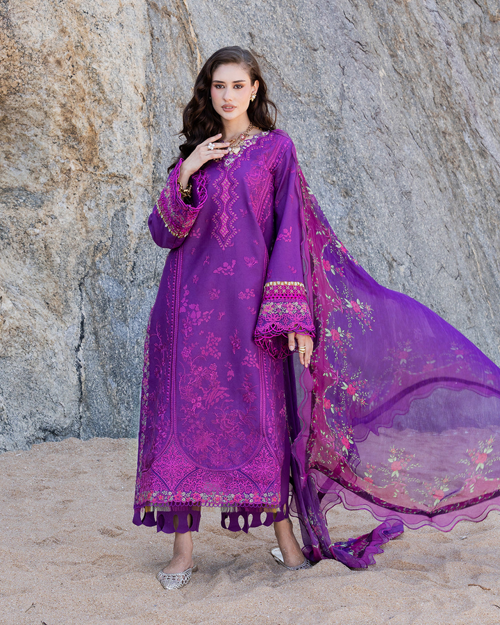 3Pc Lawn Embroidered Suit