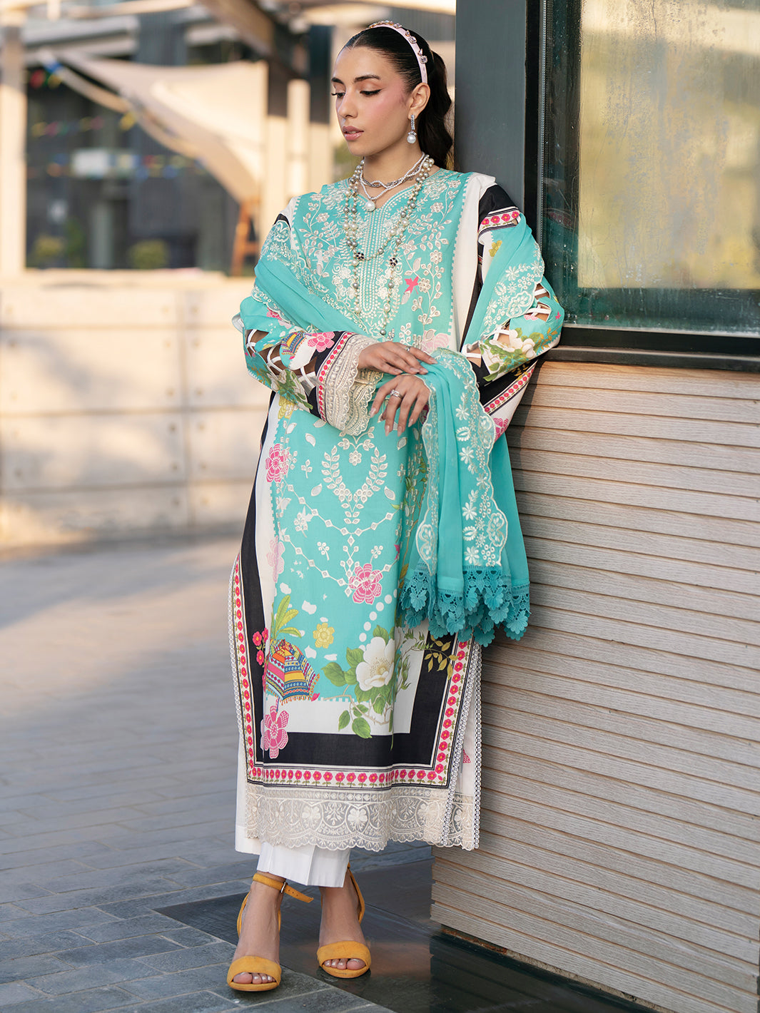 Broadway Luxury 3 PC Lawn