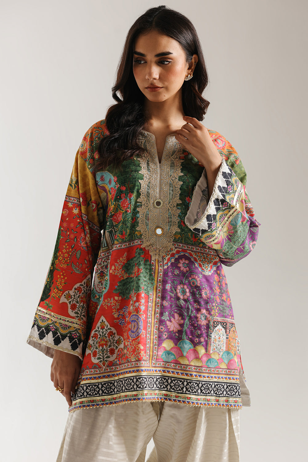 EMBROIDERED SUIT