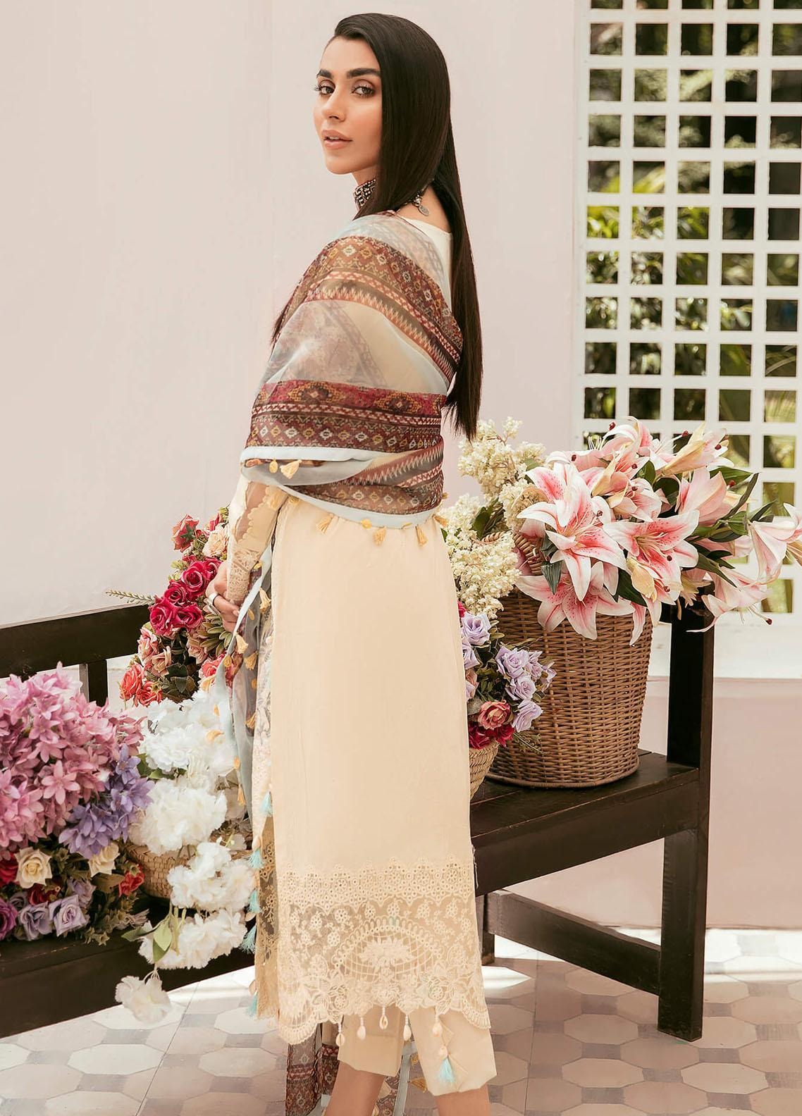 Asifa & Nabeel-Qaus-e-Quzah Embroidered Luxury Lawn-SS-04