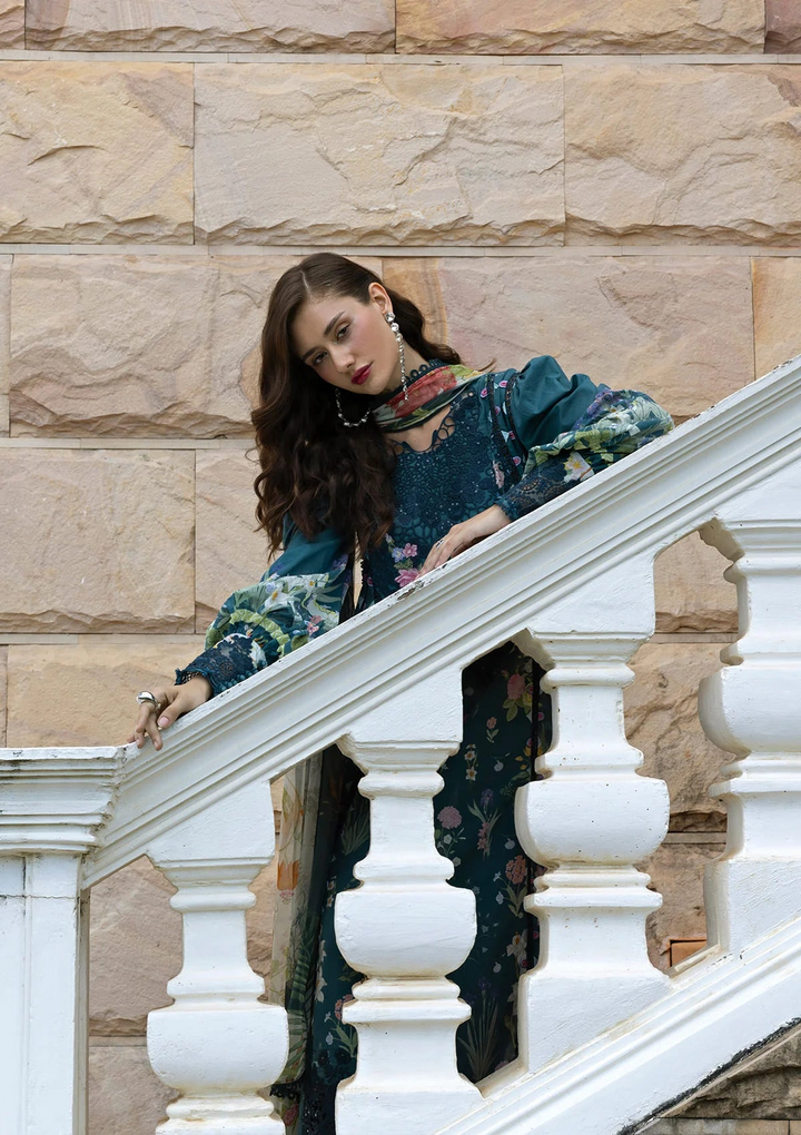 SIGNATURE - EMBROIDERED PRINTS COLLECTION