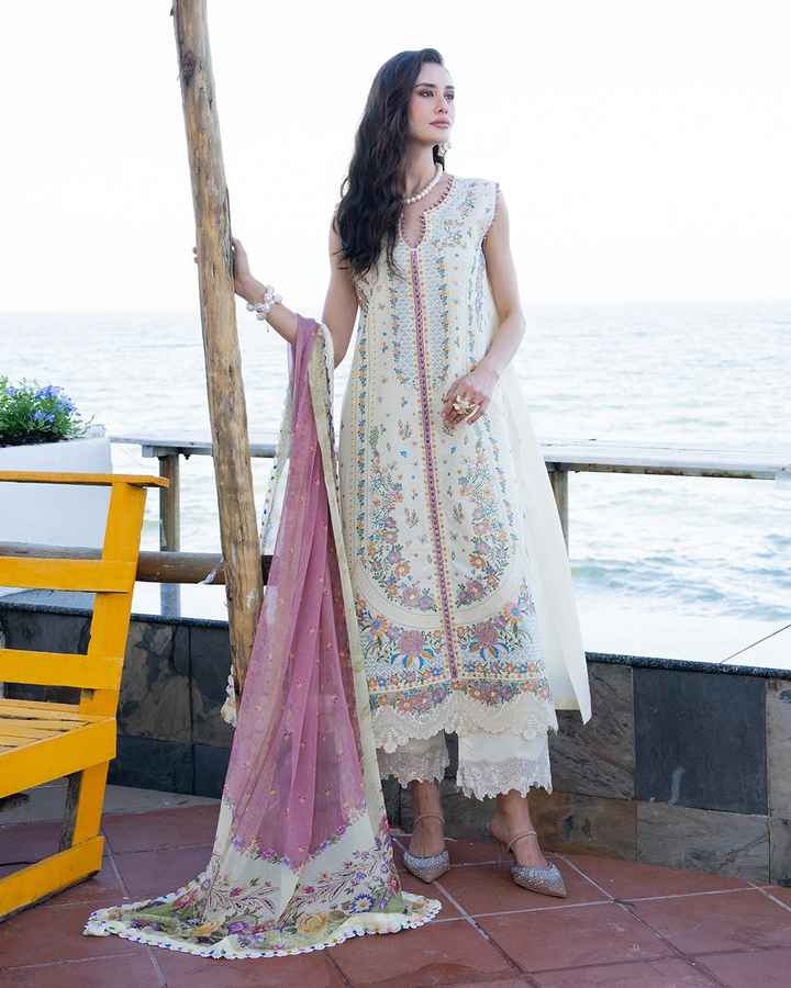 3Pc Lawn Embroidered Suit