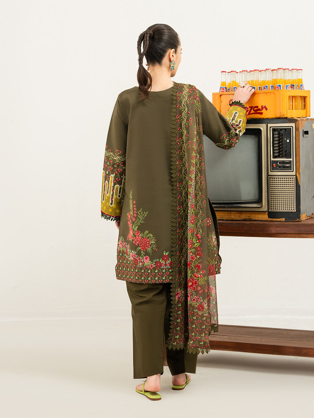 Anaya Lawn 3 PC