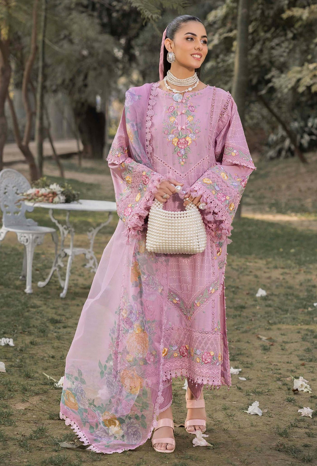 Gull Rukh Lawn