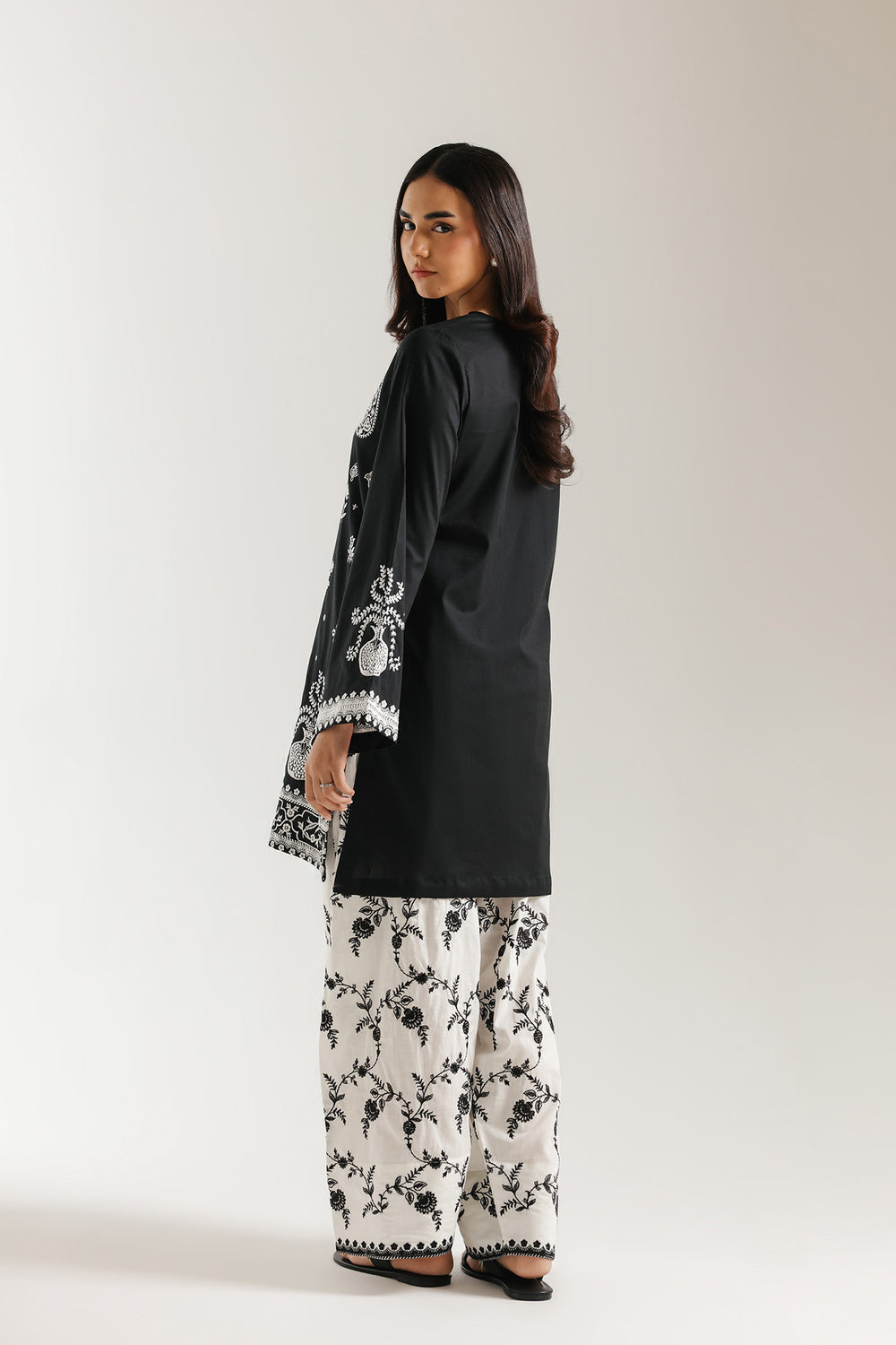 EMBROIDERED SUIT