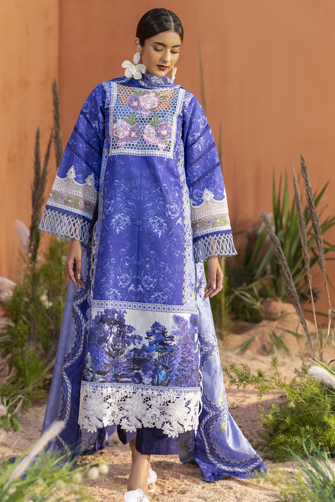 Ivy Bloom Lawn 3 PC