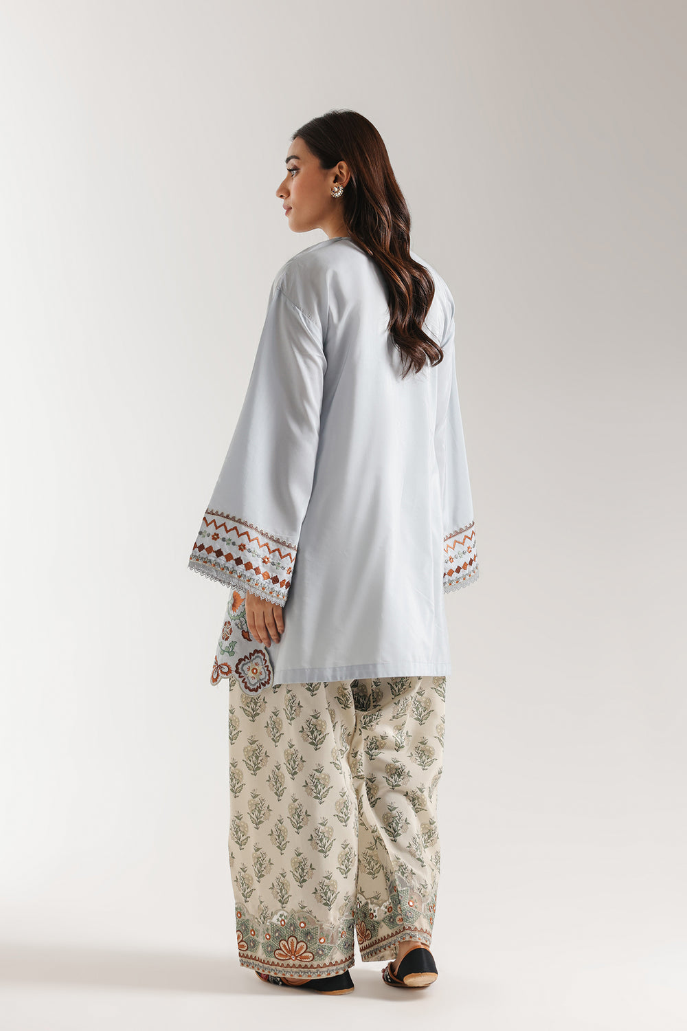 EMBROIDERED SUIT