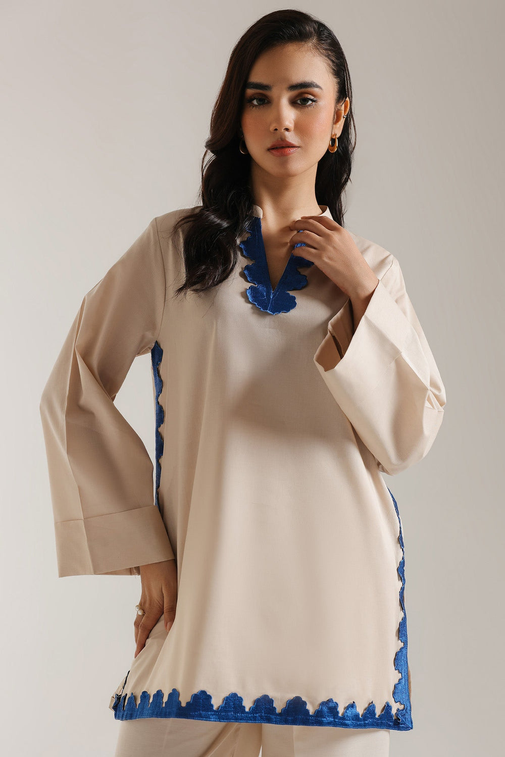 EMBROIDERED SHIRT