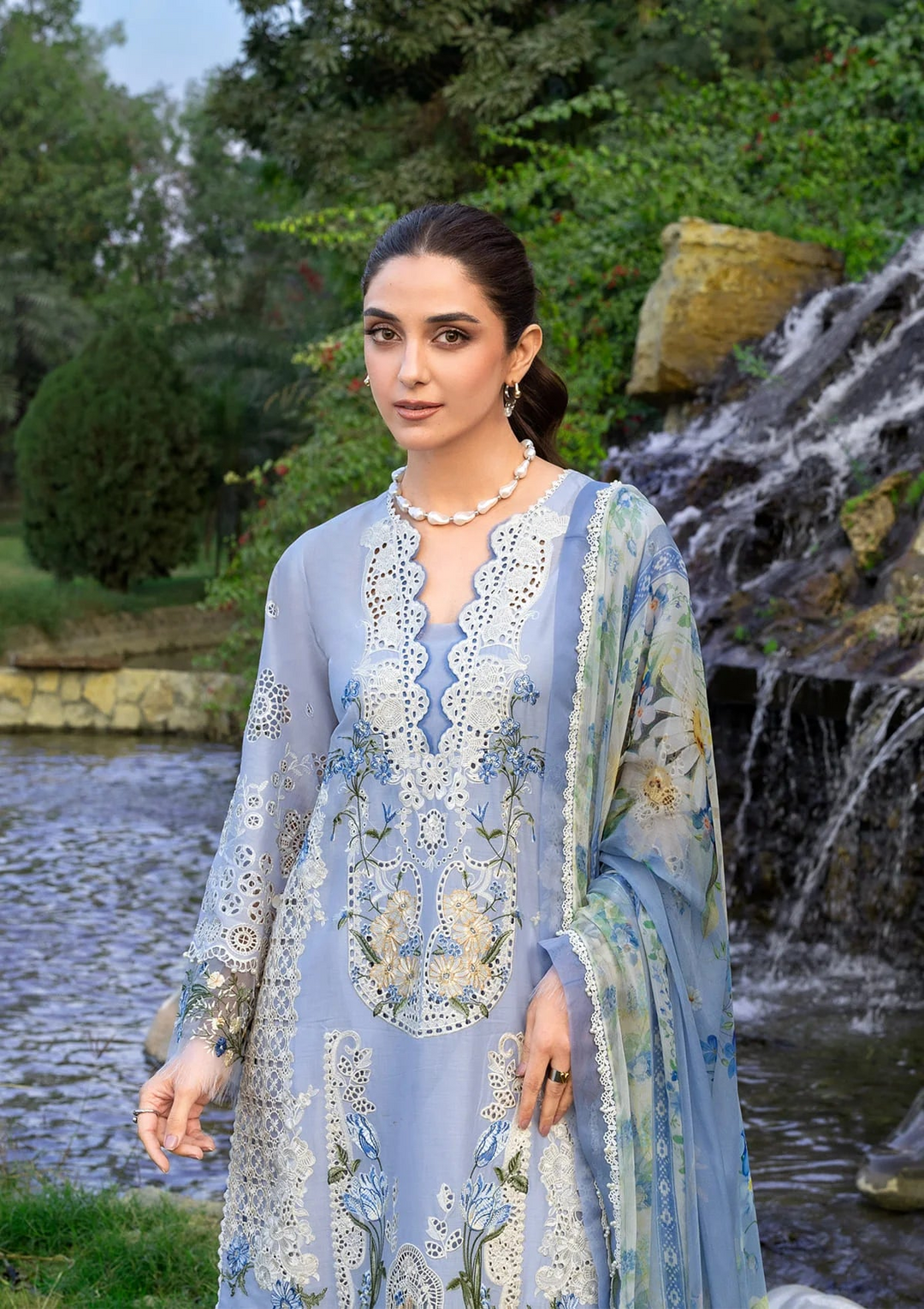 LUXURY LAWN &