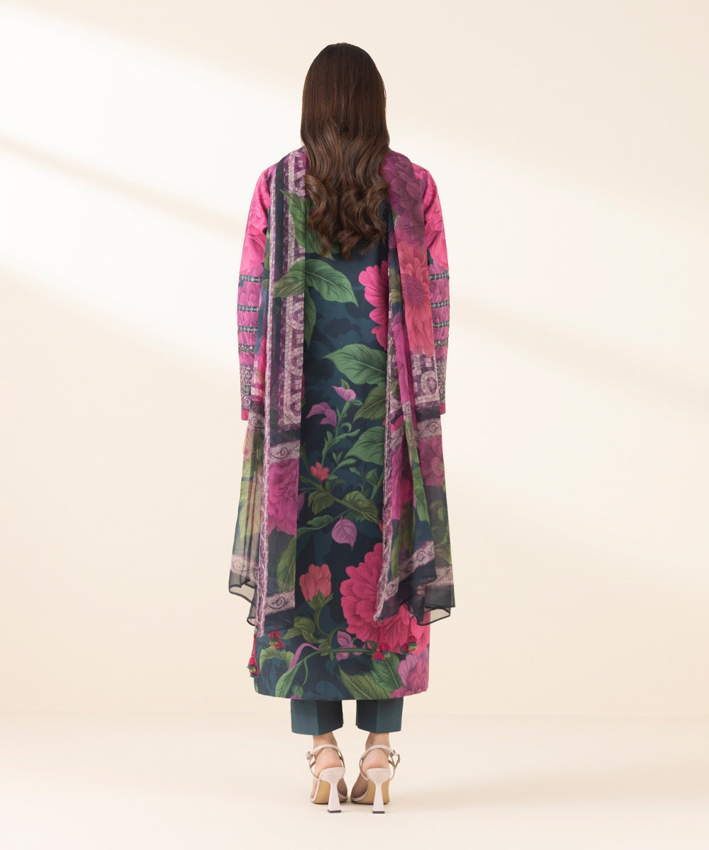 3 PIECE EMBROIDERED LAWN SUIT