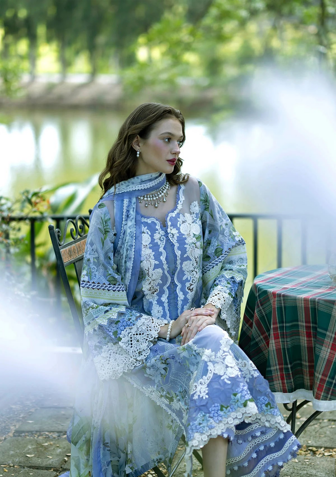 SIGNATURE - EMBROIDERED PRINTS COLLECTION