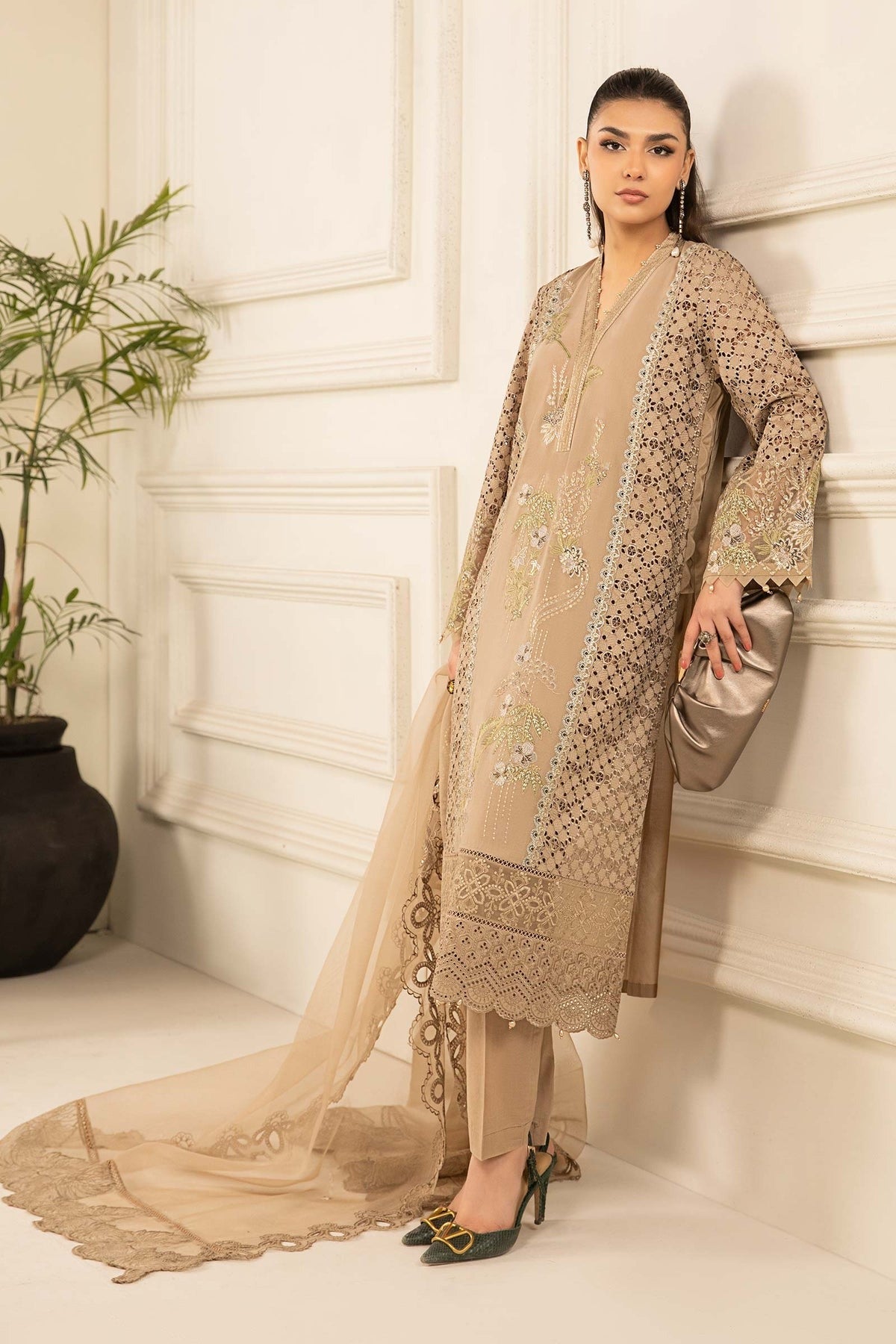 MARIA.B LUXURY PRET  Embroidered Lawn Suit