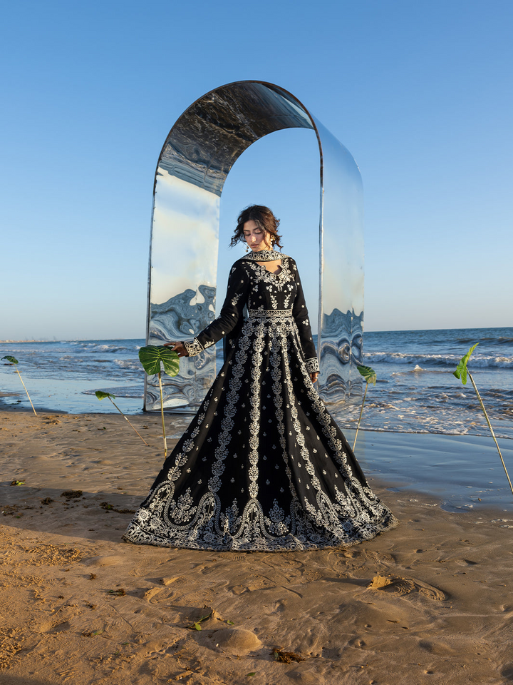 Sirene Luxury Lawn &