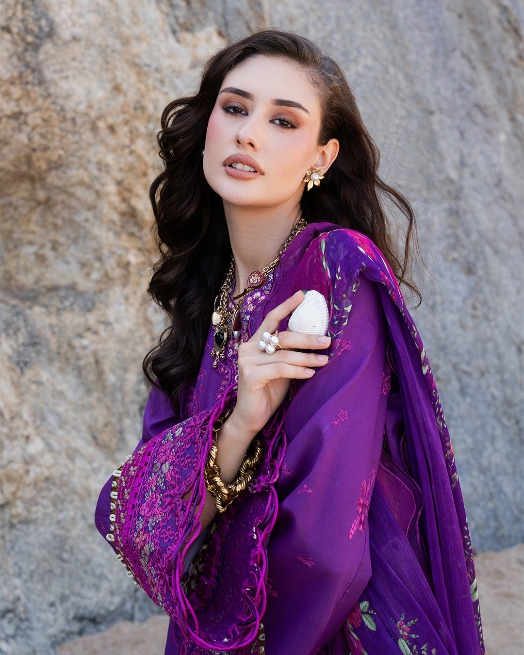 3Pc Lawn Embroidered Suit