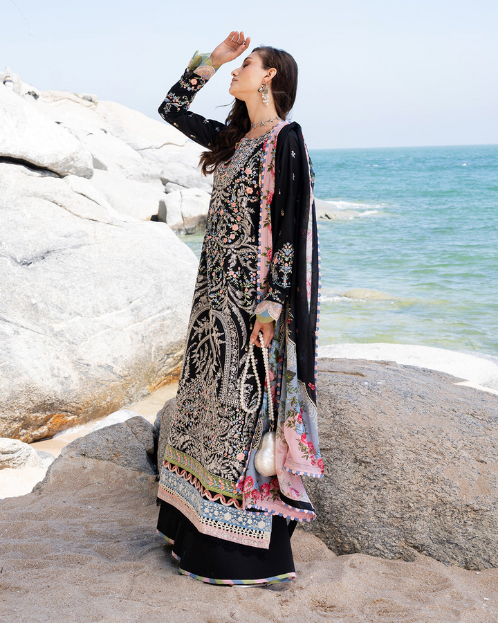 3Pc Lawn Embroidered Suit