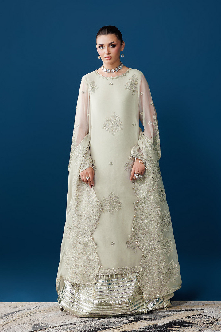 DUA Embroidered Chiﬀon Suit