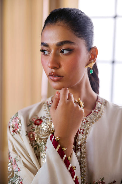 EMBROIDERED SUIT