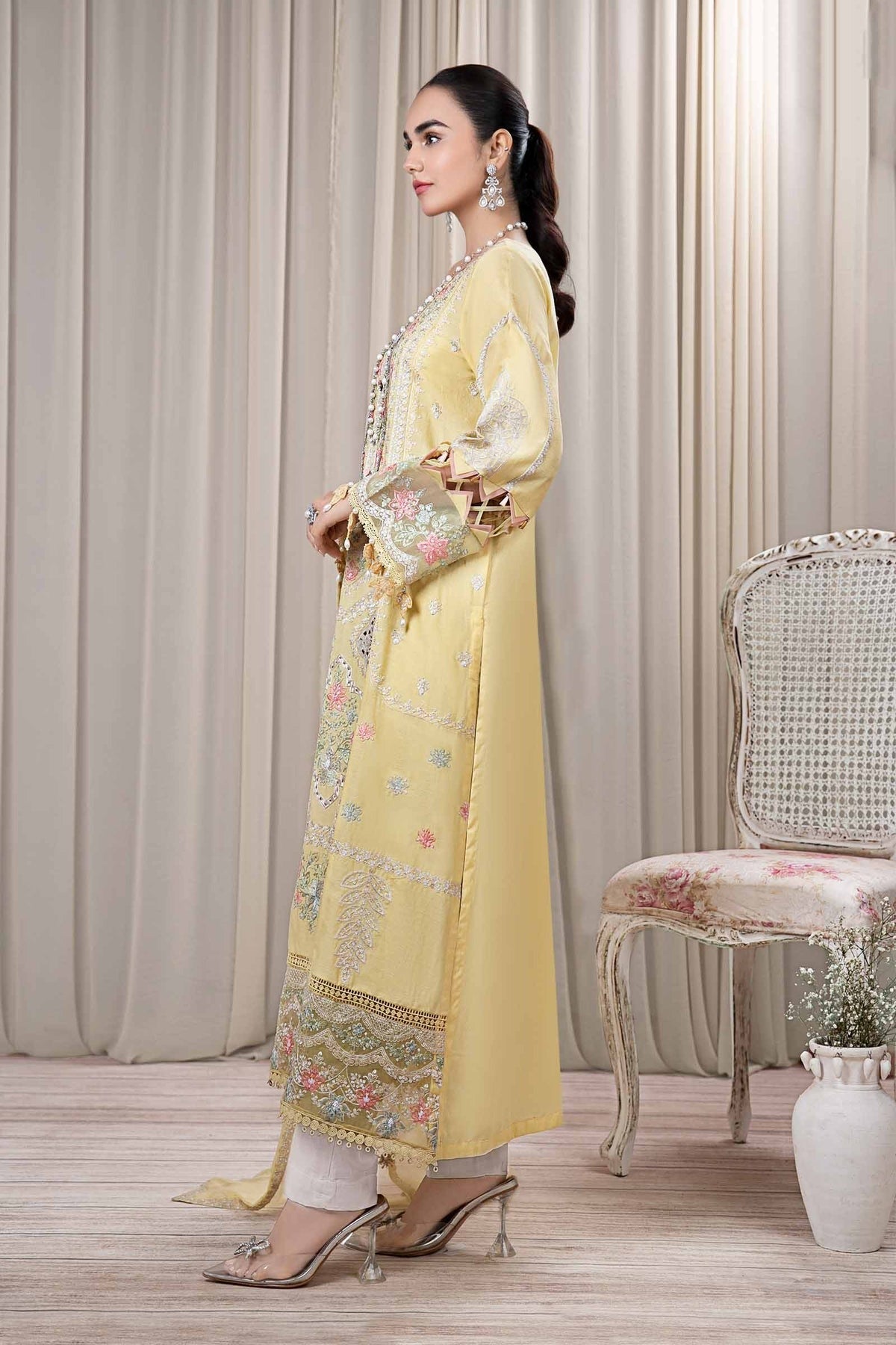 Maria. B Luxury Pret -Lawn Suit | DW-EF24-109