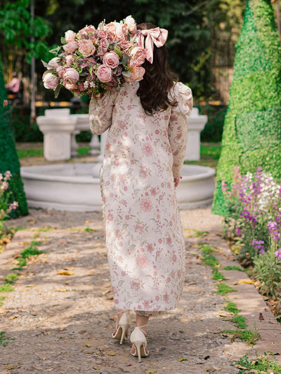 Ivy Bloom Lawn