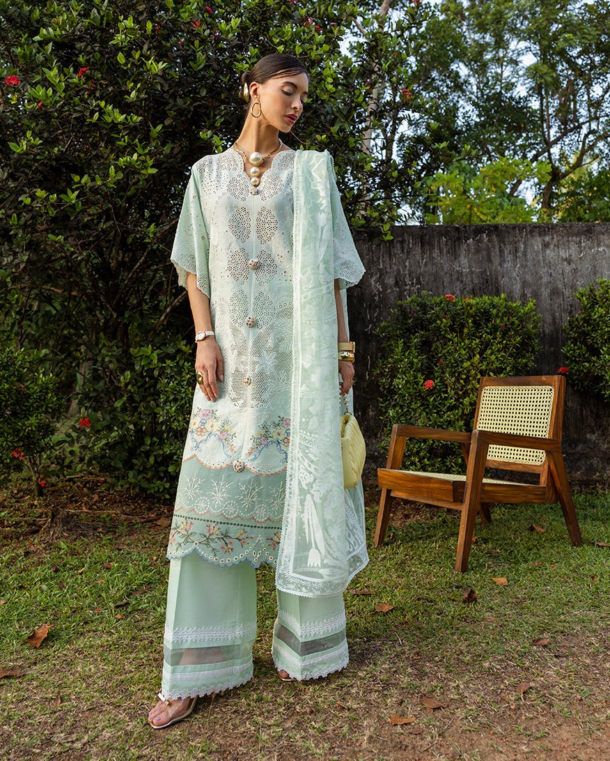MON TRESOR LUXE LAWN