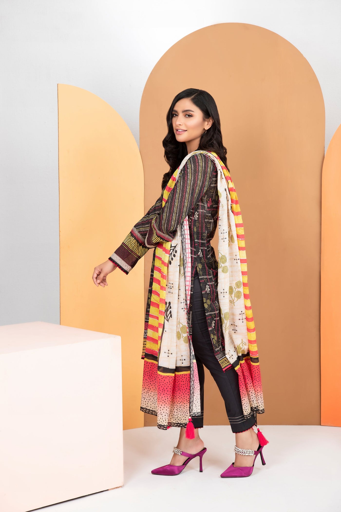 LAKHANY Unstitched Printed Lawn-KPL-2020-A