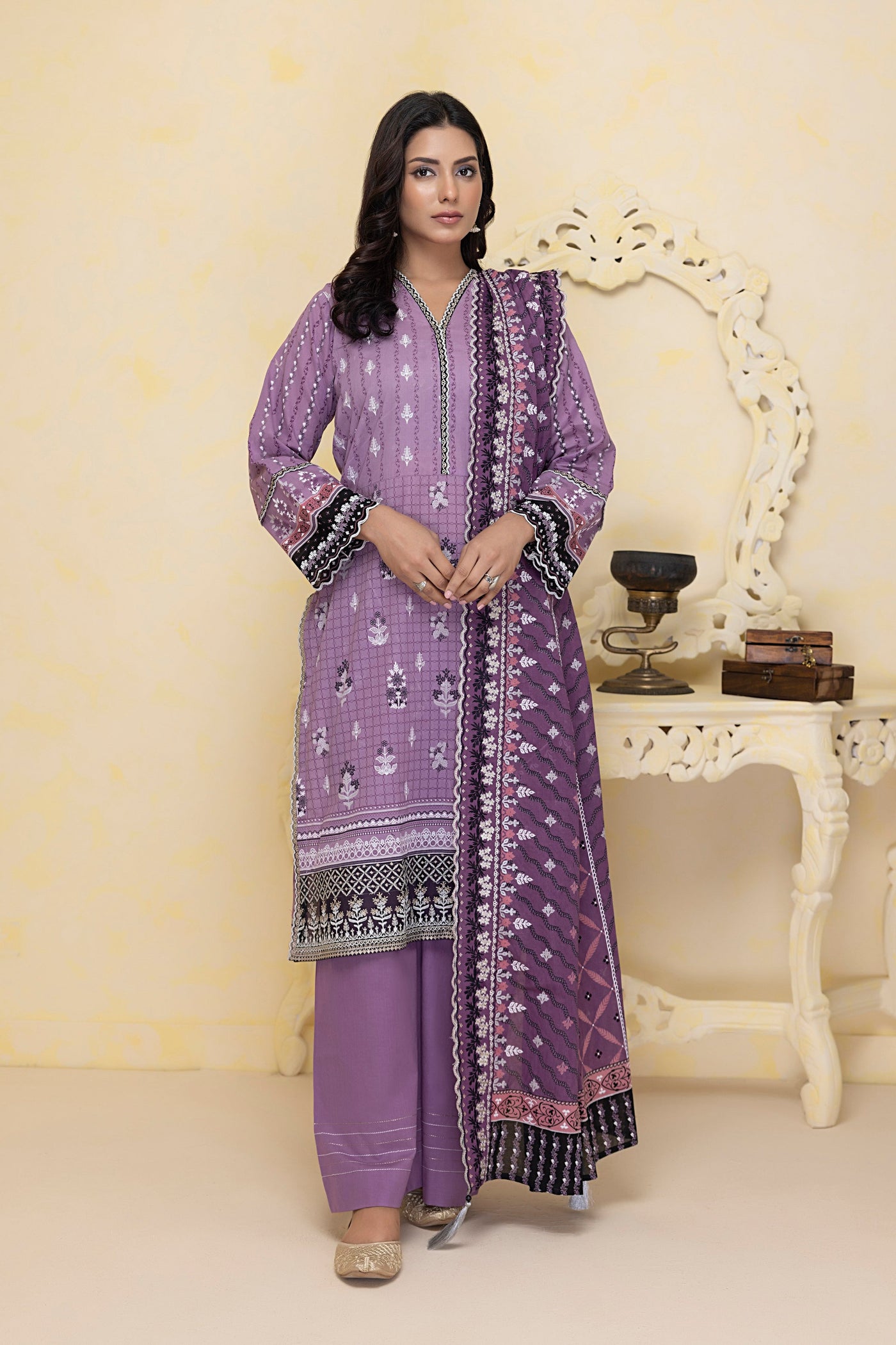 LAKHANY Unstitched Embroidered Lawn SED-ZH-0008