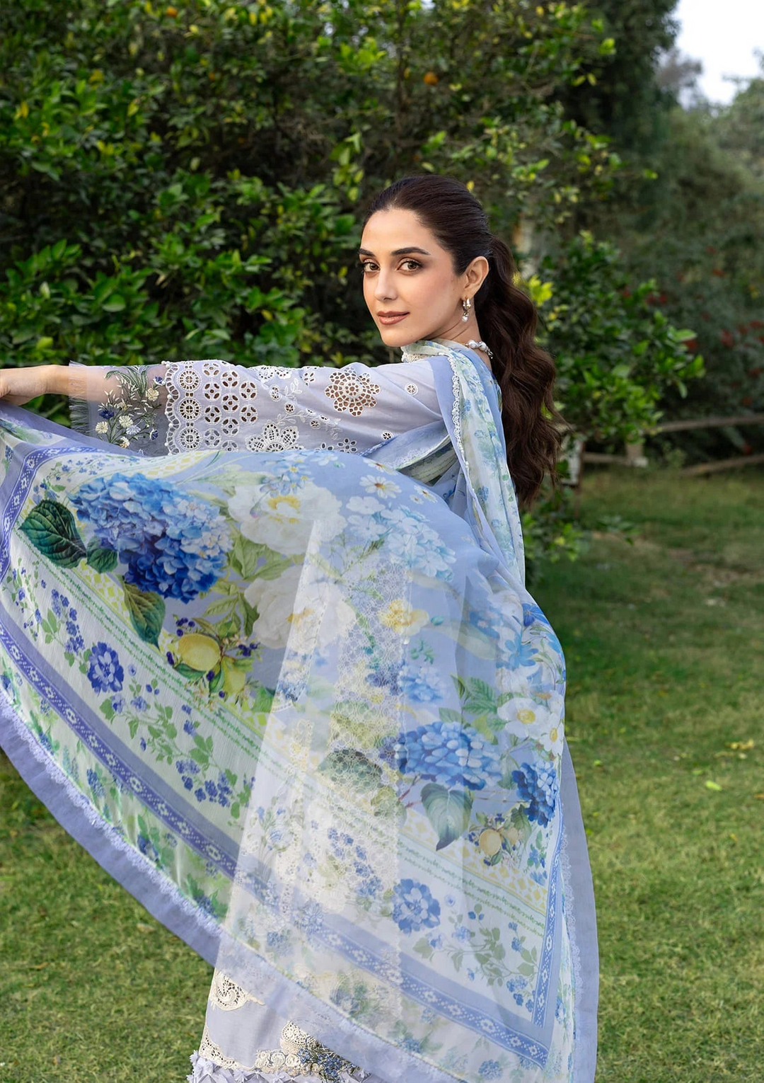 LUXURY LAWN &
