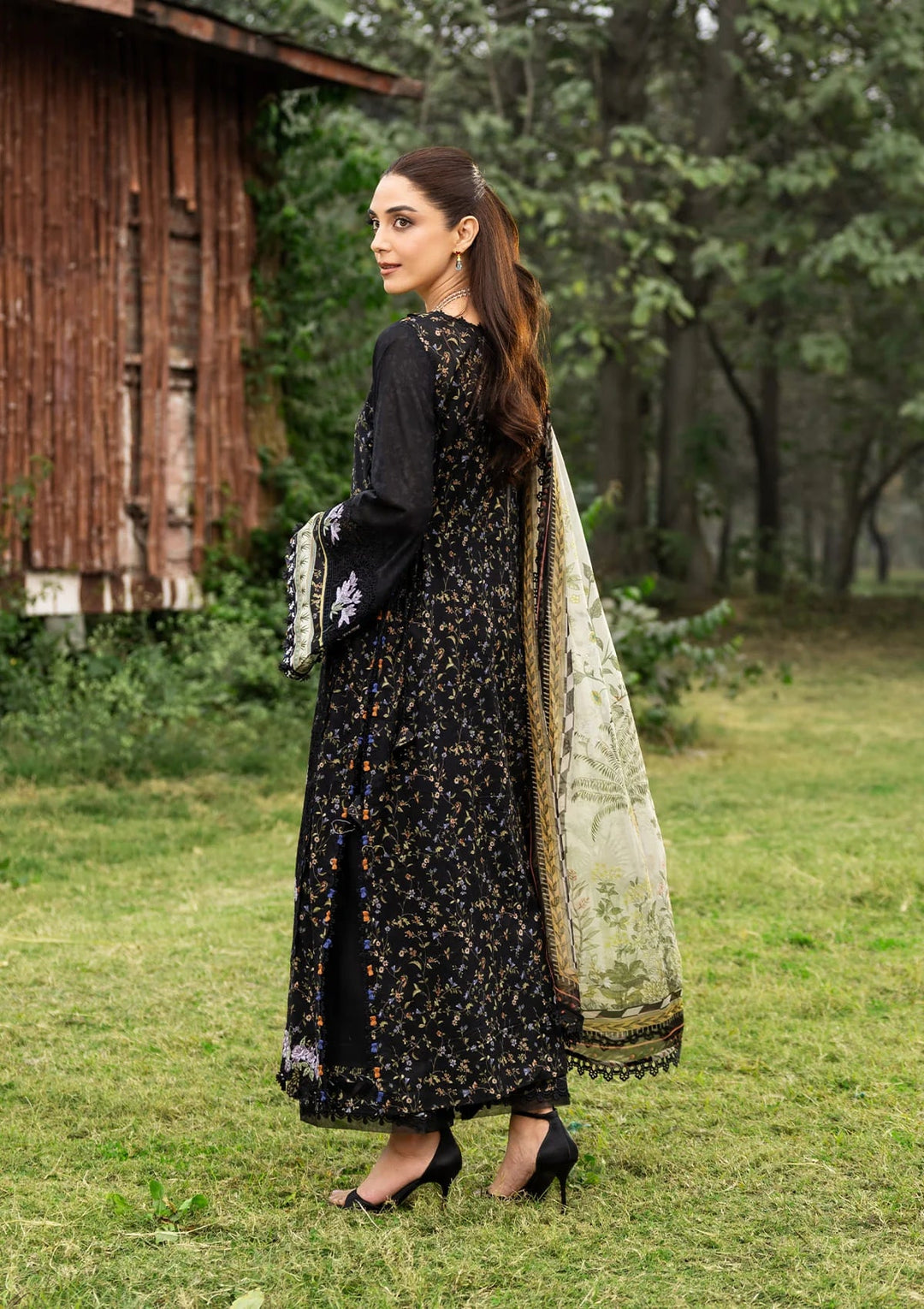 CHIKANKARI PRINTS WITH CHIFFON DUPATTA