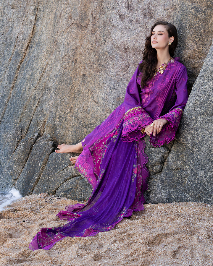3Pc Lawn Embroidered Suit