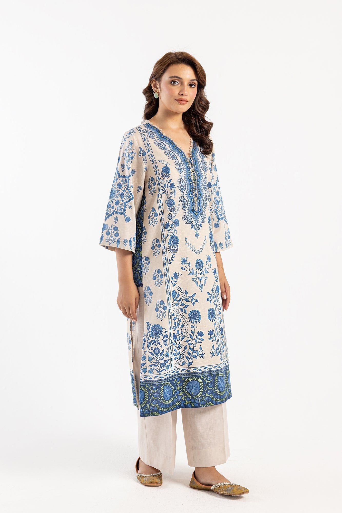 Ethnic 3Pc Printed khaddar Suit