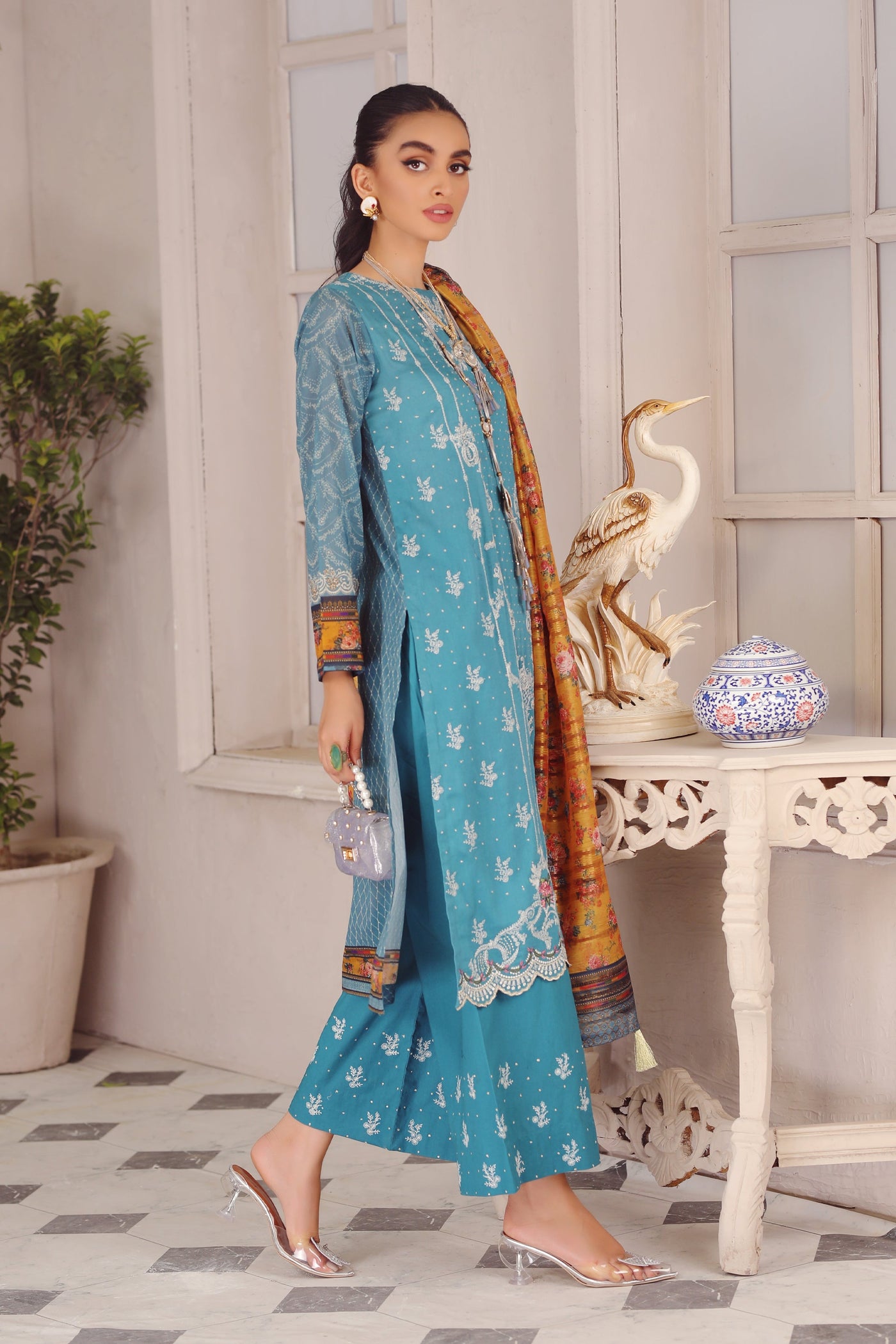 LAKHANY Unstitched Embroidered Lawn SG-5021