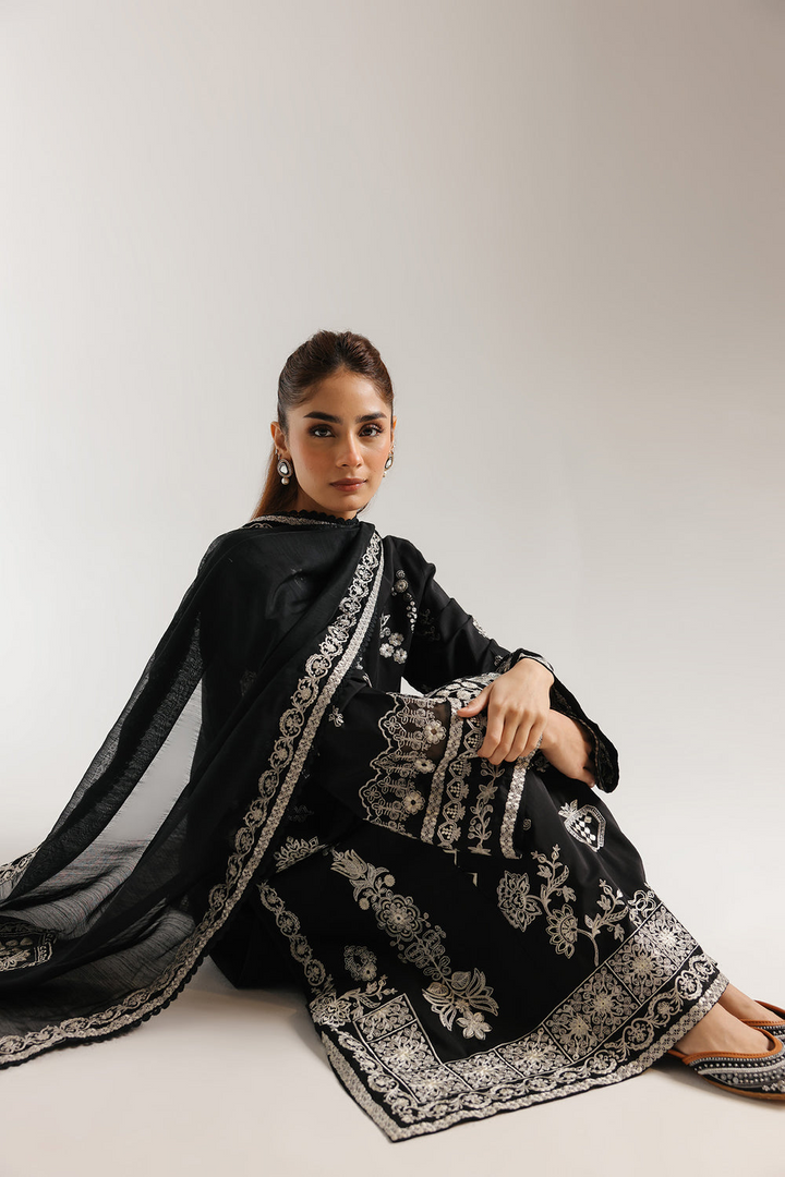 EMBROIDERED SUIT