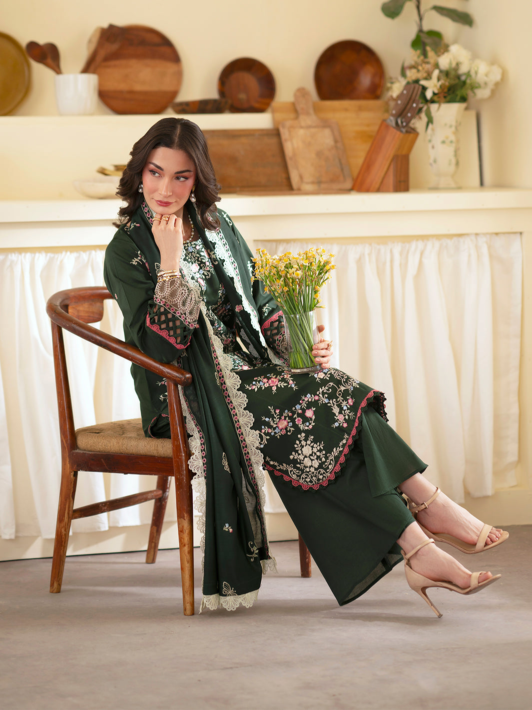 Ember 3 PC Lawn &