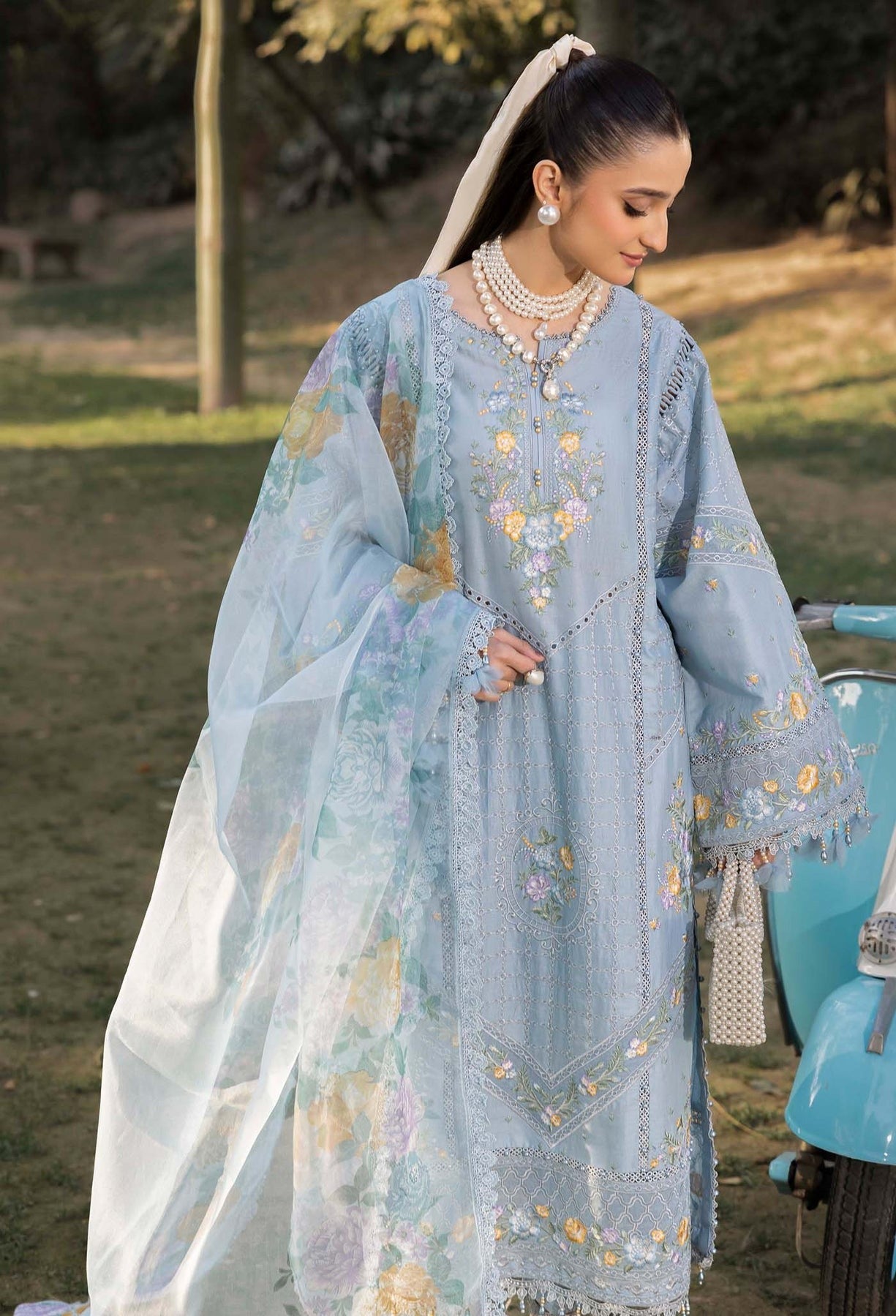 Gull Rukh Lawn