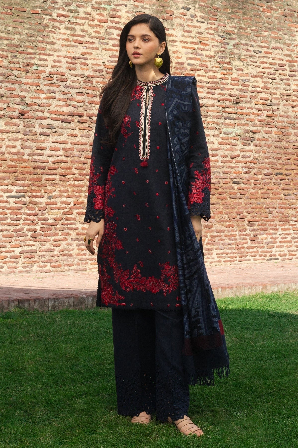 ZARA SHAHJAHAN Winter Unstitched Darya-D2